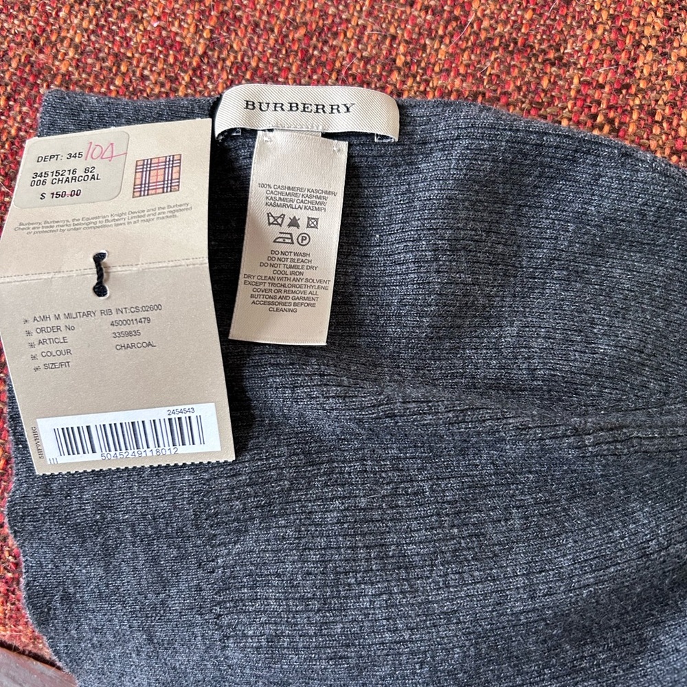 Burberry Charcoal Ribbed Beanie 100% Cashmere NWT - Picture 3 of 6
